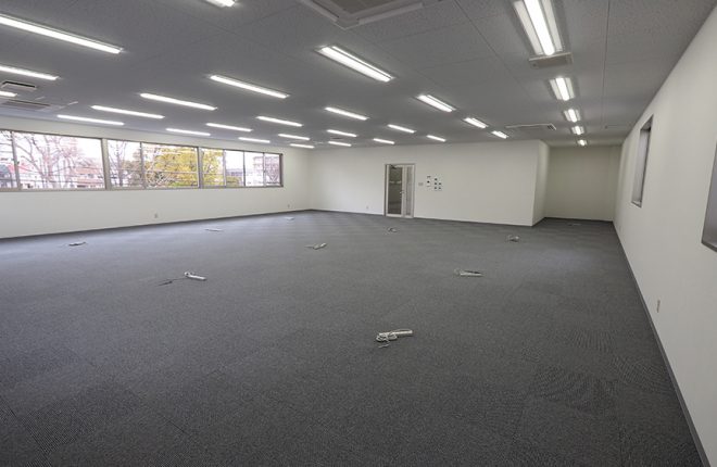 2階事務所　|　大阪市城東区の細部にこだわった倉庫事務所